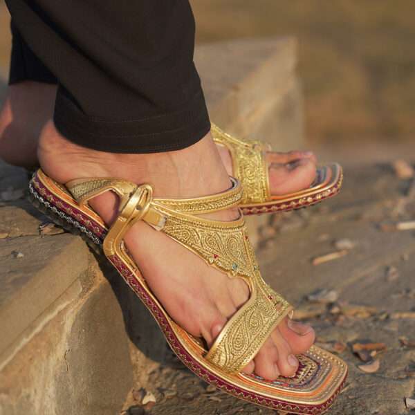 tillakheri, tillachappal, tillywalichappal, zarichappal, talagang zari chappal, lawachappal, zarichappaldesign, ChakwaliaShoes, zarichappal, zarikheri, mianwalizarichappal, lawazarichappal,nawabichappal, zaritillachappal, zaritillakheri crkheri crwalikheri zarisandal